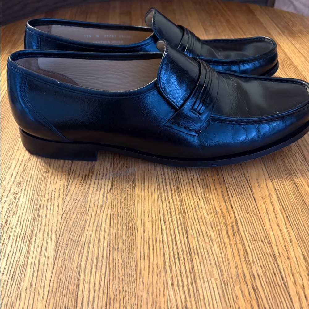 Bostonian Black Leather Loafers for Men - Picture 3 of 8